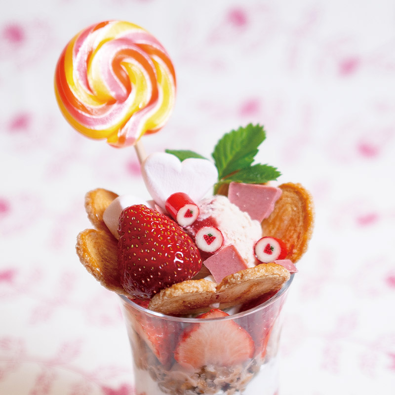 在有春意的冷糕家咖啡厅♪ 草莓的乘法产生的美观和味道的相乘效果 