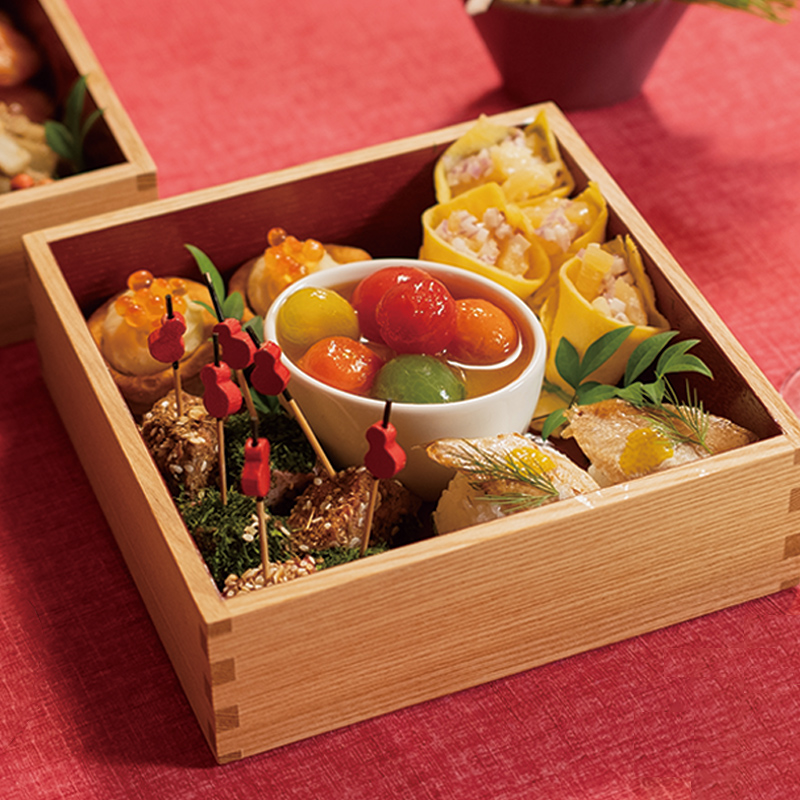 不需要，&失败不知道费事♪ 往常的日式osechini加上的美观华丽的欧式osechi